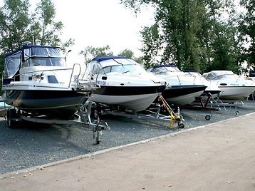 <span style="font-weight: bold;">Зимнее хранение яхт и катеров</span>